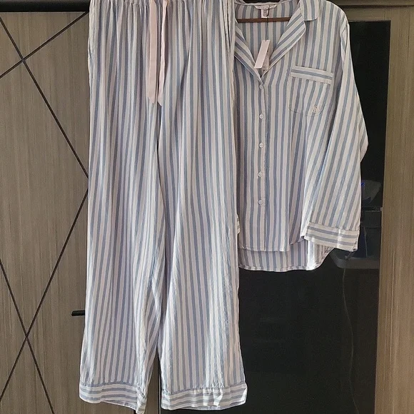 (NWT) (WILL BE GONE SOON)! "Modal/cotton,2 Piece Pajama set" - Picture 13 of 16
